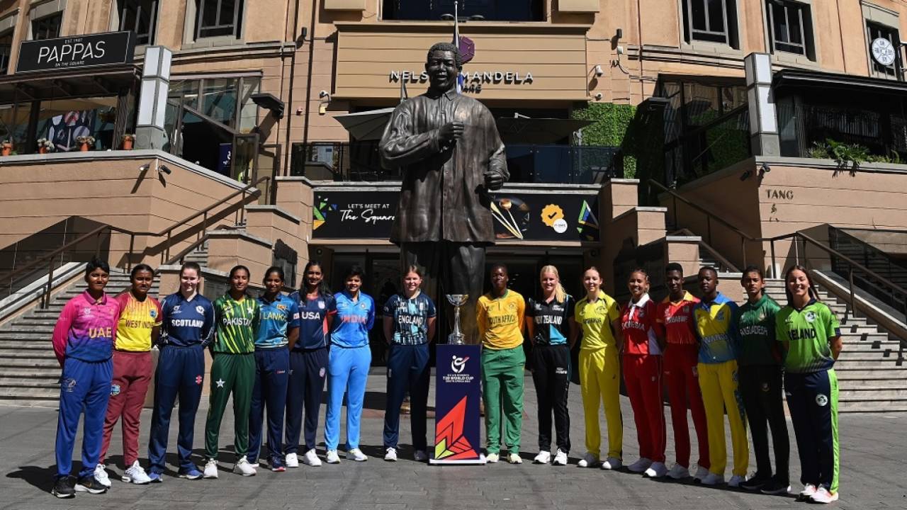 The captains pose for a picture before the start of the Women's U-19 T20 World Cup in South Africa&nbsp;&nbsp;&bull;&nbsp;&nbsp;ICC via Getty Images