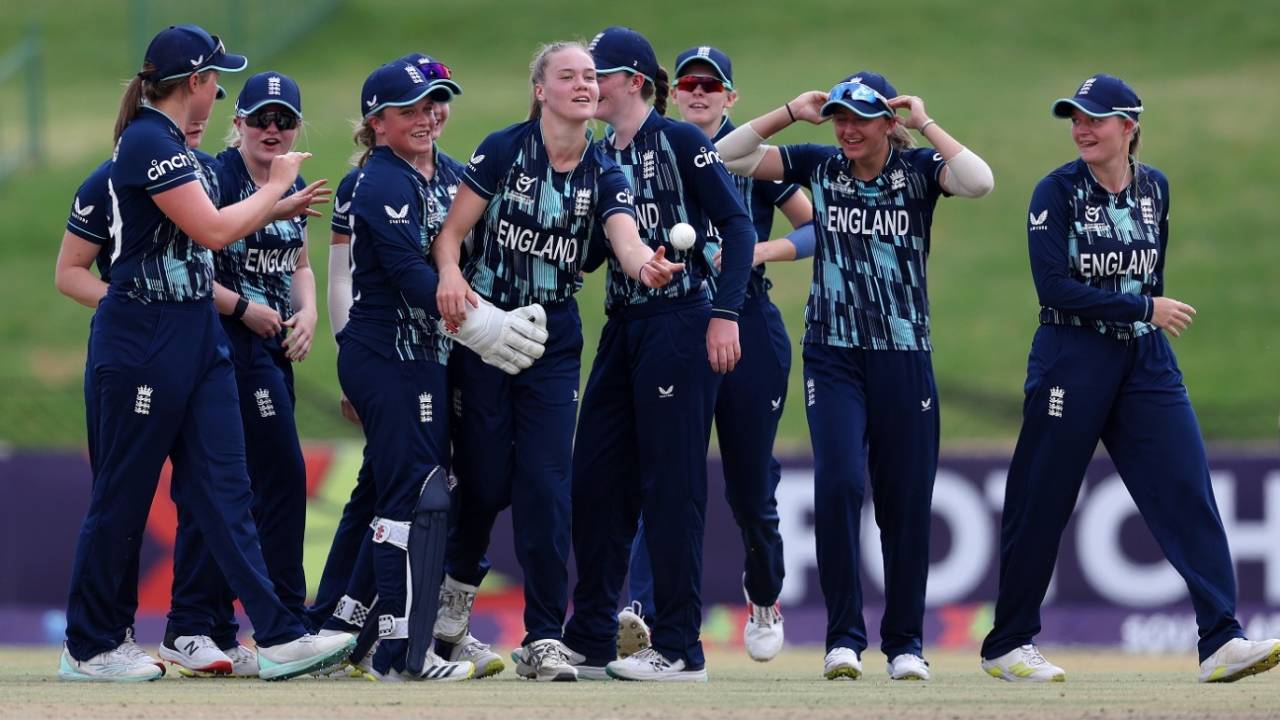 Alexa Stonehouse is hogged by her team-mates after she dismissed Sianna Ginger, Australia vs England, Under-19 Women's T20 World Cup, semi-final, Potchefstroom, January 27, 2023