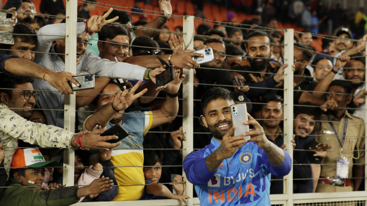 Suryakumar Yadav gives the fans what they want, India vs New Zealand, 3rd T20I, Ahmedabad, February 1, 2023