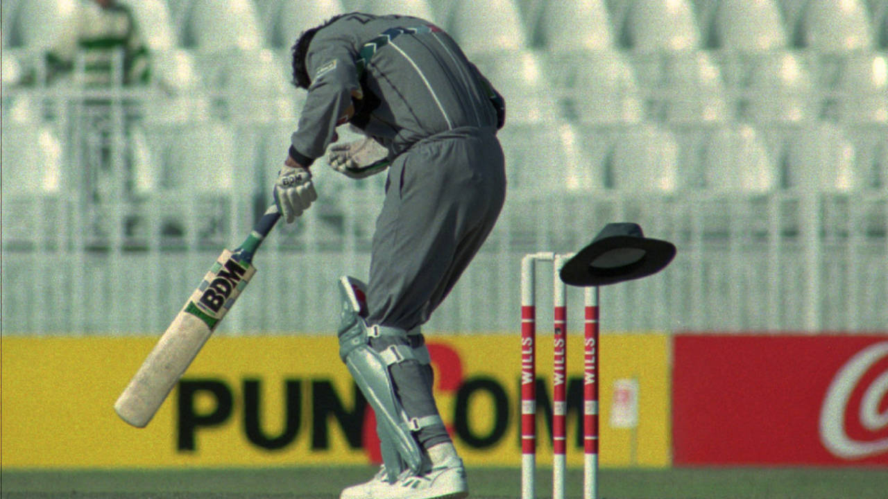 Sultan Zarawani is hit on the head by Allan Donald, South Africa v UAE, World Cup, Group B, Rawalpindi, February 16, 1996