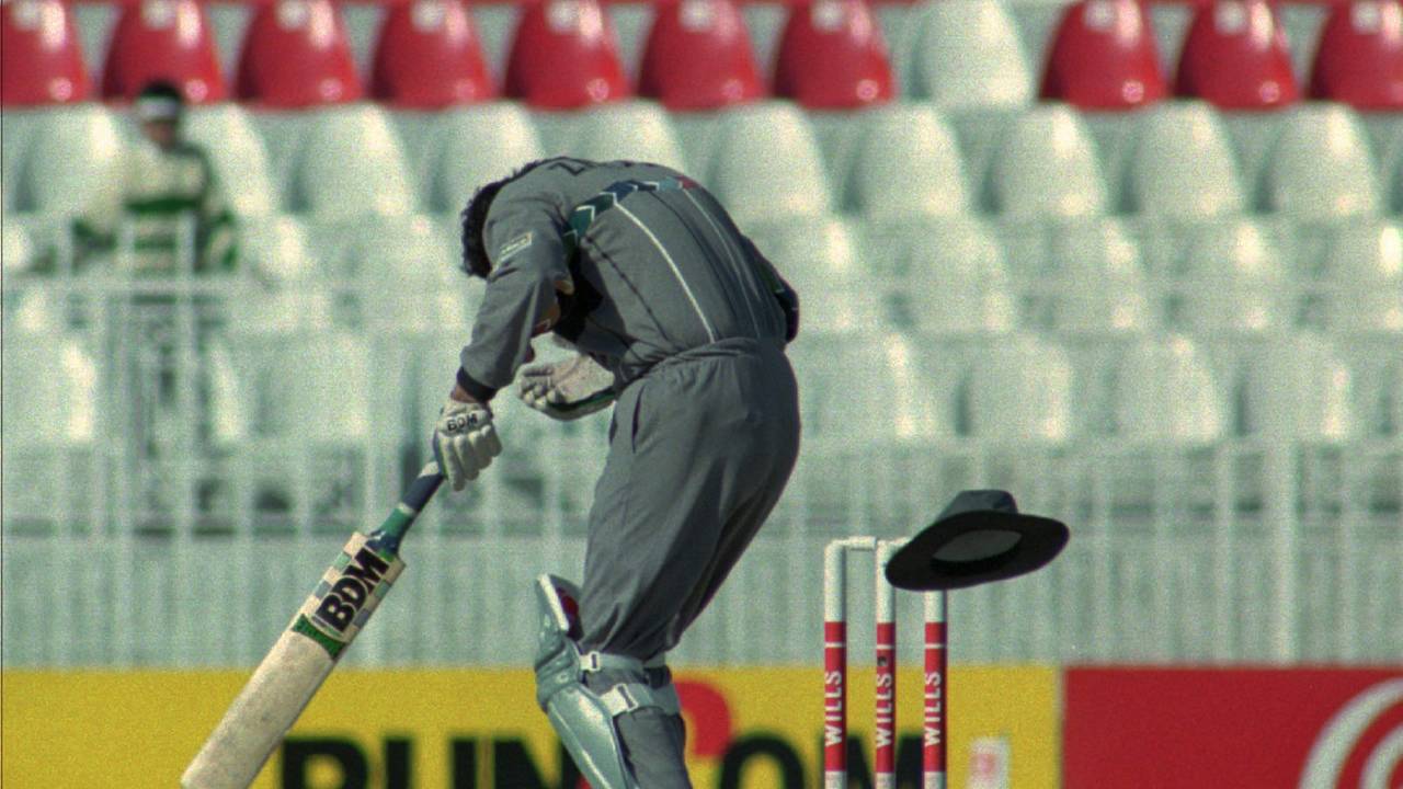 Sultan Zarawani is hit on the head by Allan Donald, South Africa v UAE, World Cup, Group B, Rawalpindi, February 16, 1996