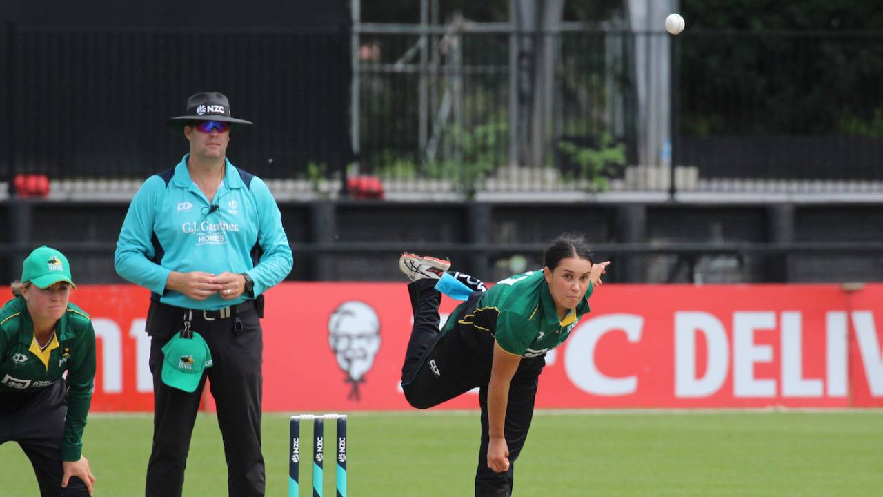 Ocean Bartlett bowls on her one-day debut for Central Districts against Northern Districts, Hamilton, February 4, 2023