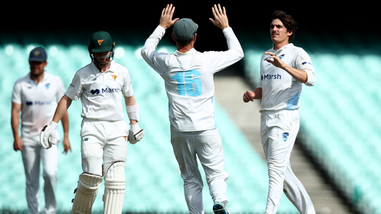 Sean Abbott's three wickets kept New South Wales on top&nbsp;&nbsp;&bull;&nbsp;&nbsp;Getty Images