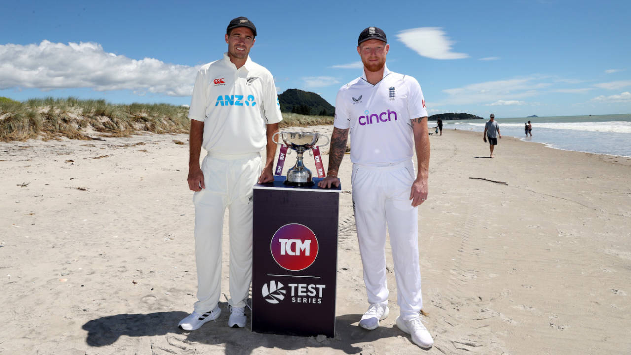 Tim Southee and Ben Stokes on the beach with the Test series trophy, Mount Maunganui, February 15, 2023