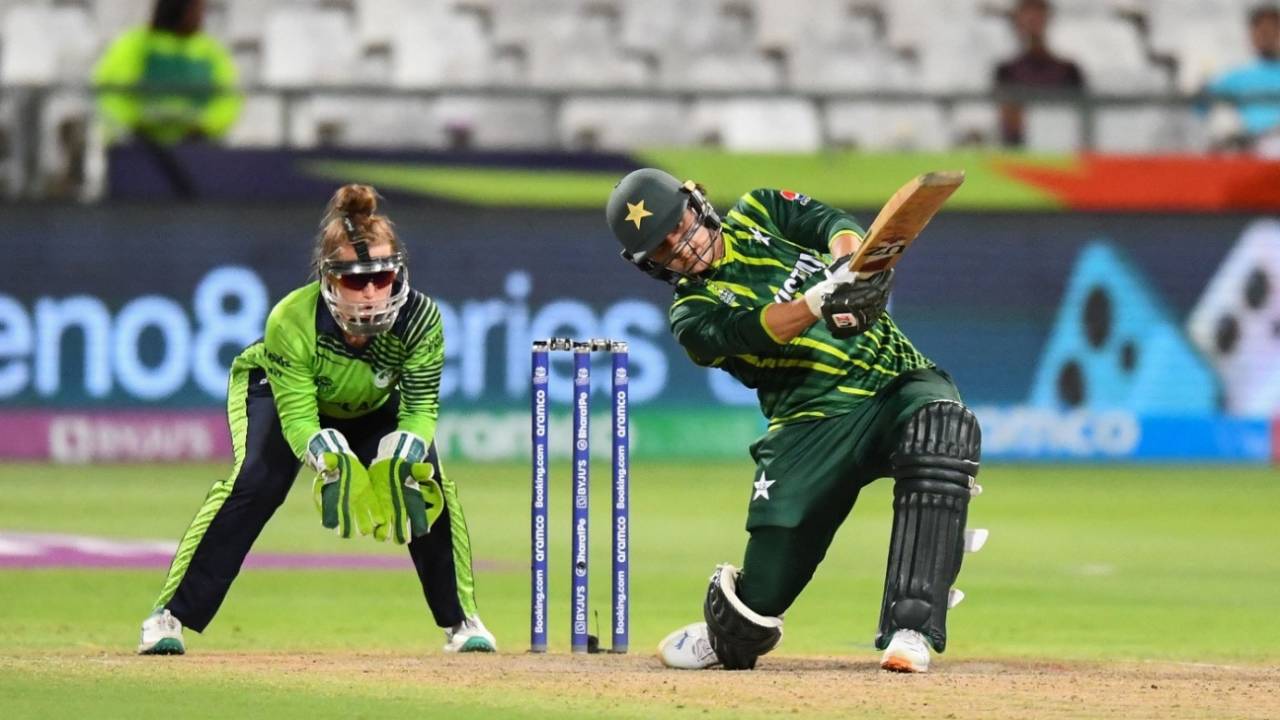 Ayesha Naseem hit her first ball for a six, Pakistan vs Ireland, Women's T20 World Cup, Cape Town, February 15, 2023