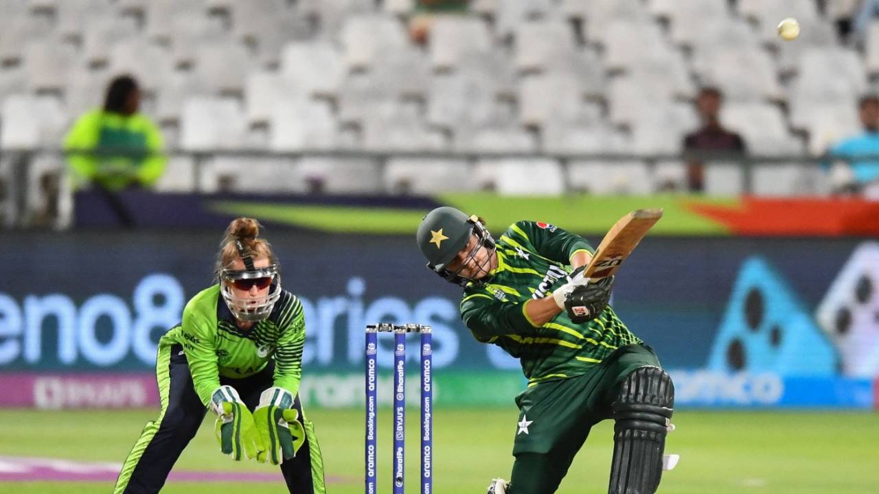 Ayesha Naseem hit her first ball for a six, Pakistan vs Ireland, Women's T20 World Cup, Cape Town, February 15, 2023