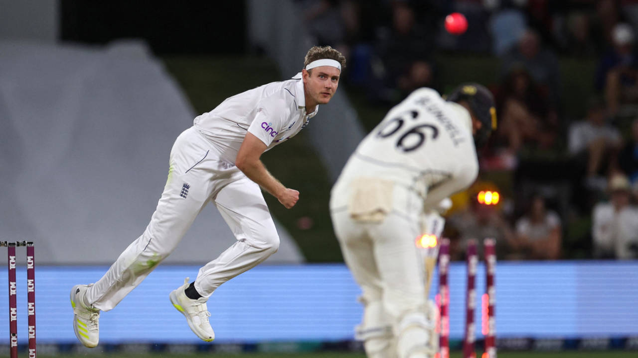 Stuart Broad castles Tom Blundell - like three other New Zealand batters on the night before him, New Zealand v England, 1st Test, Mount Maunganui, 3rd day, February 18, 2023