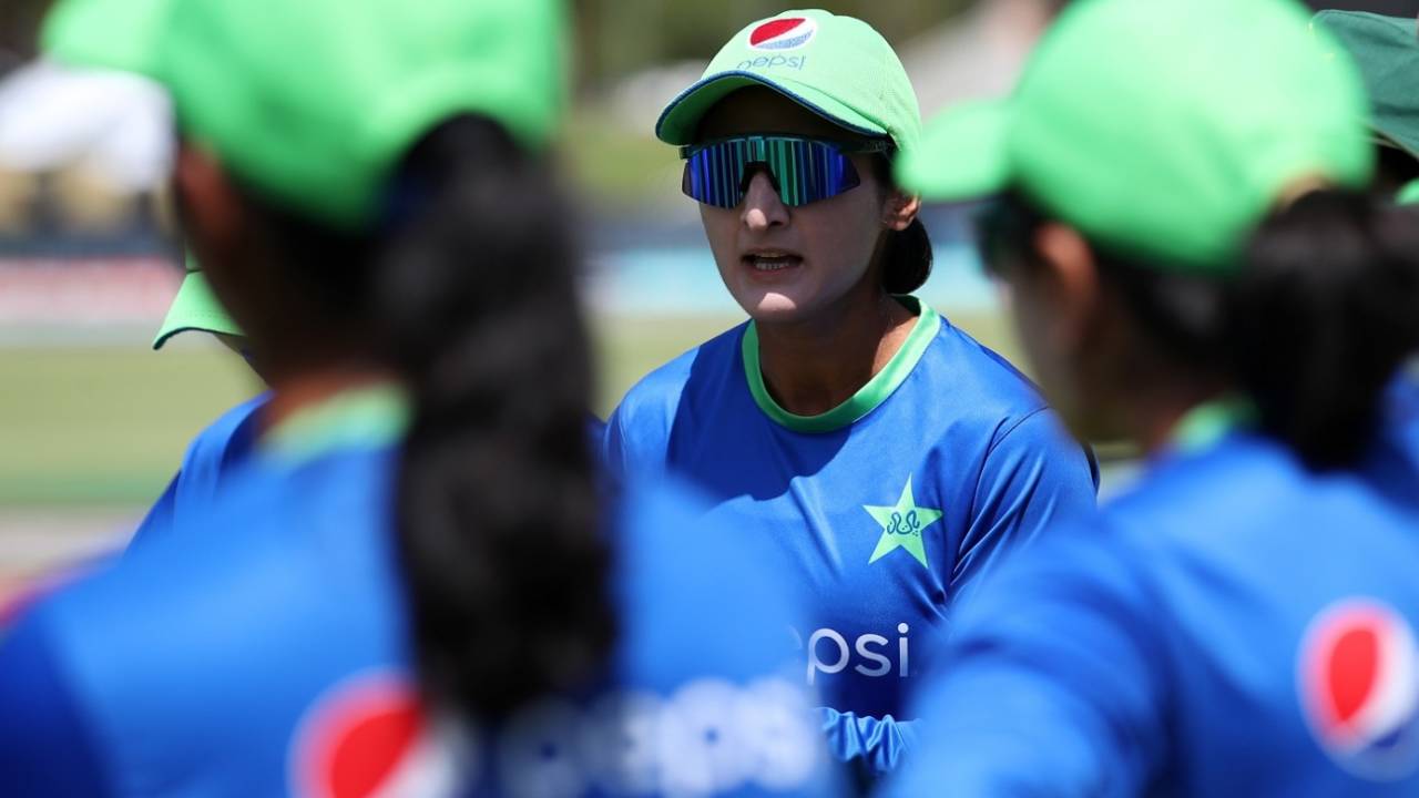 Bismah Maroof gives a pep talk, Pakistan vs West Indies, Women's T20 World Cup, Paarl, February 19, 2023