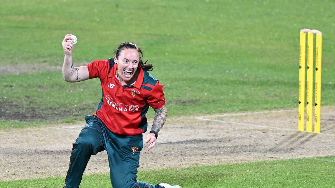 Sarah Coyte finished with 4 for 30, Tasmania Women vs South Australia Women, Women's National Cricket League final, Hobart, February 25, 2023