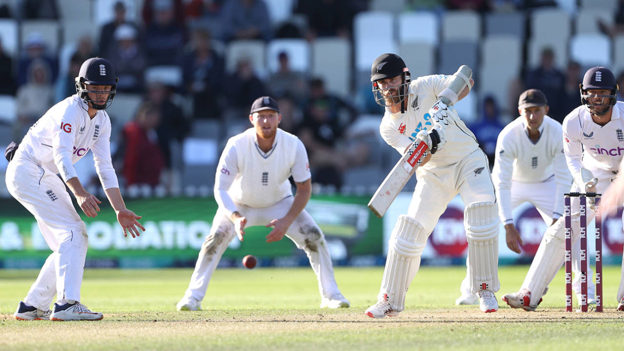 Kane Williamson dug in before the close, New Zealand vs England, 2nd Test, Wellington, 3rd day, February 26, 2023
