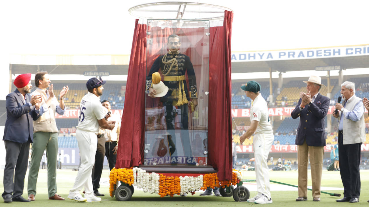 Rohit Sharma and Steven Smith unveil the statue of CK Nayudu, Indore, March 1, 2023