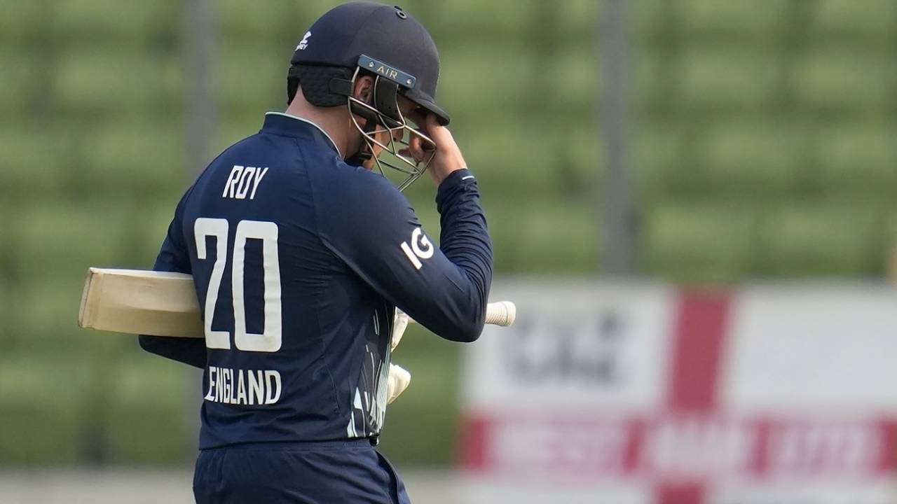 Jason Roy drags himself off after a first-over dismissal, Bangladesh vs England, 1st ODI, Mirpur, March 1, 2023