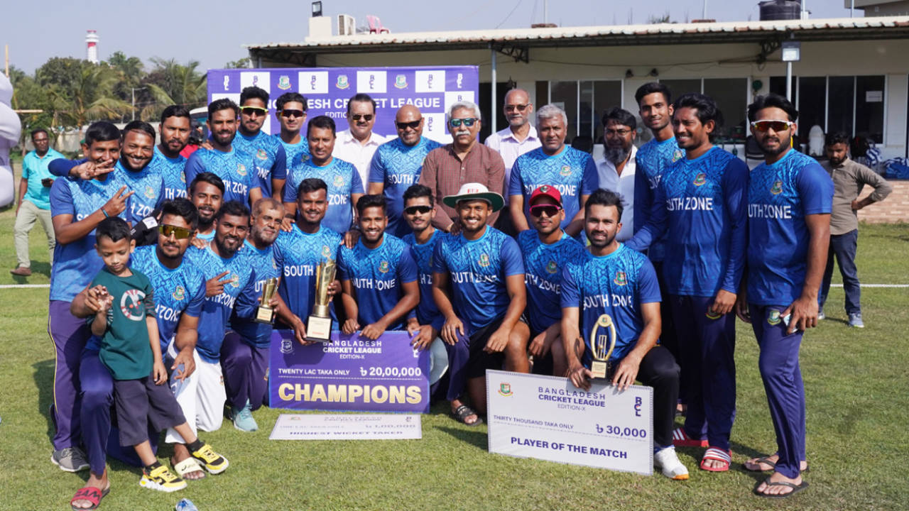 Players of South Zone, Bangladesh Cricket League champions, pose with the trophy, Central Zone vs South Zone, Final, Cox's Bazaar, 4th day, March 7, 2023