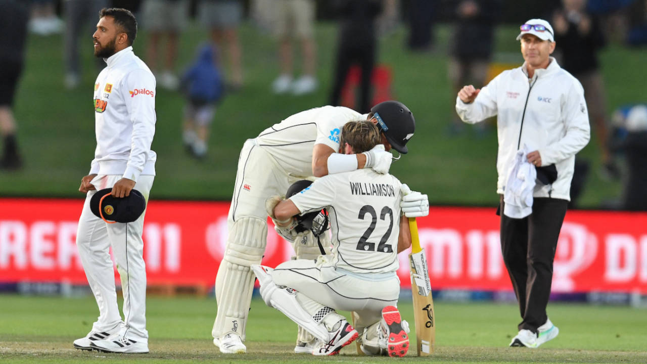 Job done! Neil Wagner hugs Kane Williamson after a scrambled single took them past Sri Lanka off the last ball, New Zealand vs Sri Lanka, 1st Test, Christchurch, 5th day, March 13, 2023