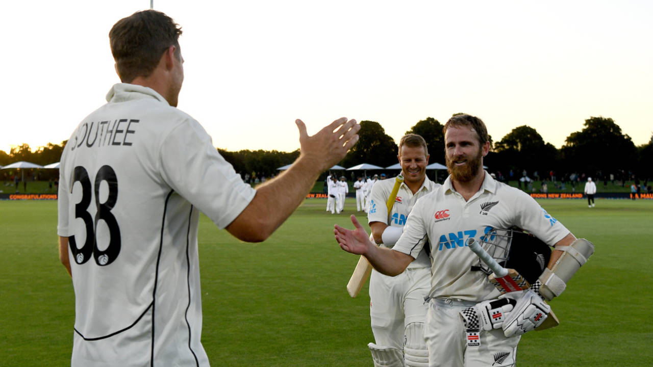 Captain Tim Southee greets his two match-winners, Kane Williamson and Neil Wagner, New Zealand vs Sri Lanka, 1st Test, Christchurch, 5th day, March 13, 2023