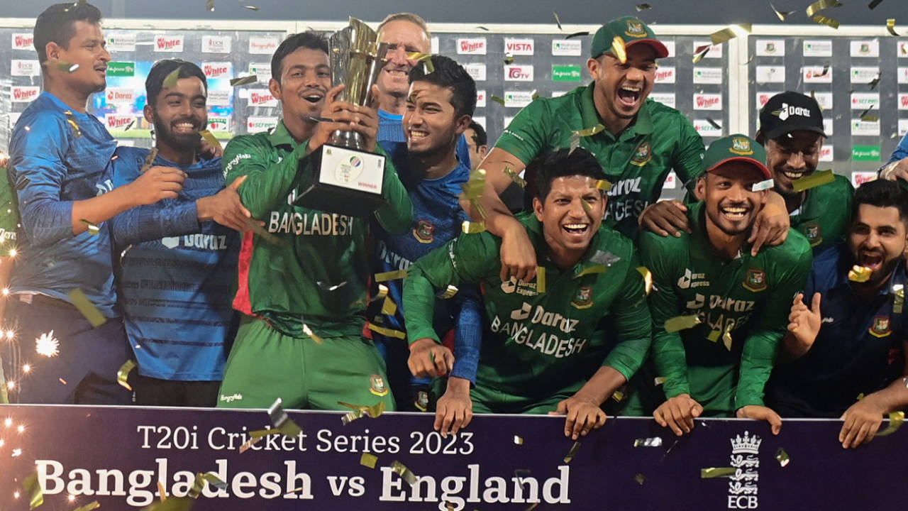 Bangladesh debutant Tanvir Islam holds the series trophy after a memorable 3-0 series sweep&nbsp;&nbsp;&bull;&nbsp;&nbsp;AFP/Getty Images