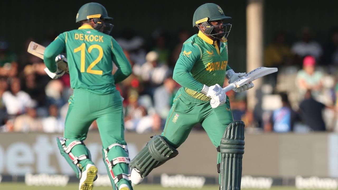Temba Bavuma and Quinton de Kock run between the wickets, South Africa vs West Indies, 2nd ODI, East London, March 18, 2023