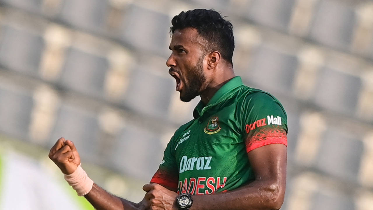 Ebadot Hossain is pumped after taking a wicket, Bangladesh vs Ireland, 3rd ODI, Sylhet, March 23, 2023