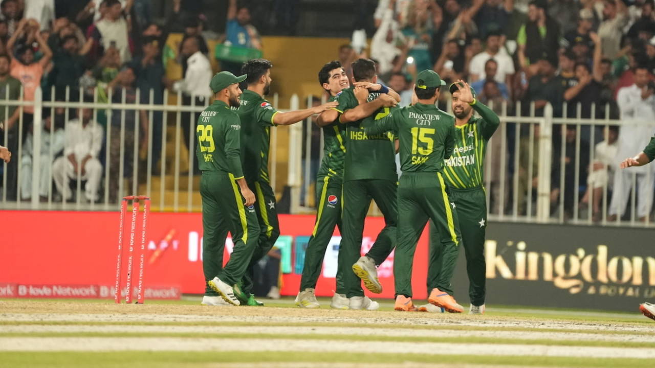 Naseem Shah gives Ihsanullah a hug as team-mates celebrate, Afghanistan vs Pakistan, 1st T20I, Sharjah, March 24, 2023