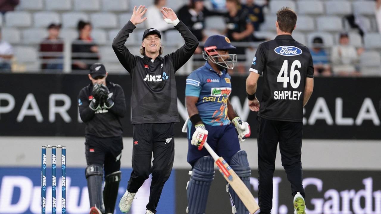 Henry Shipley got his fourth wicket by dismissing Charith Asalanka, New Zealand vs Sri Lanka, 1st ODI, Auckland, March 25, 2023