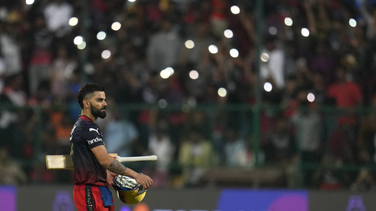 Virat Kohli walks off after finishing the job for his team, Royal Challengers Bangalore vs Mumbai Indians, IPL 2023, Bengaluru, April 2, 2023