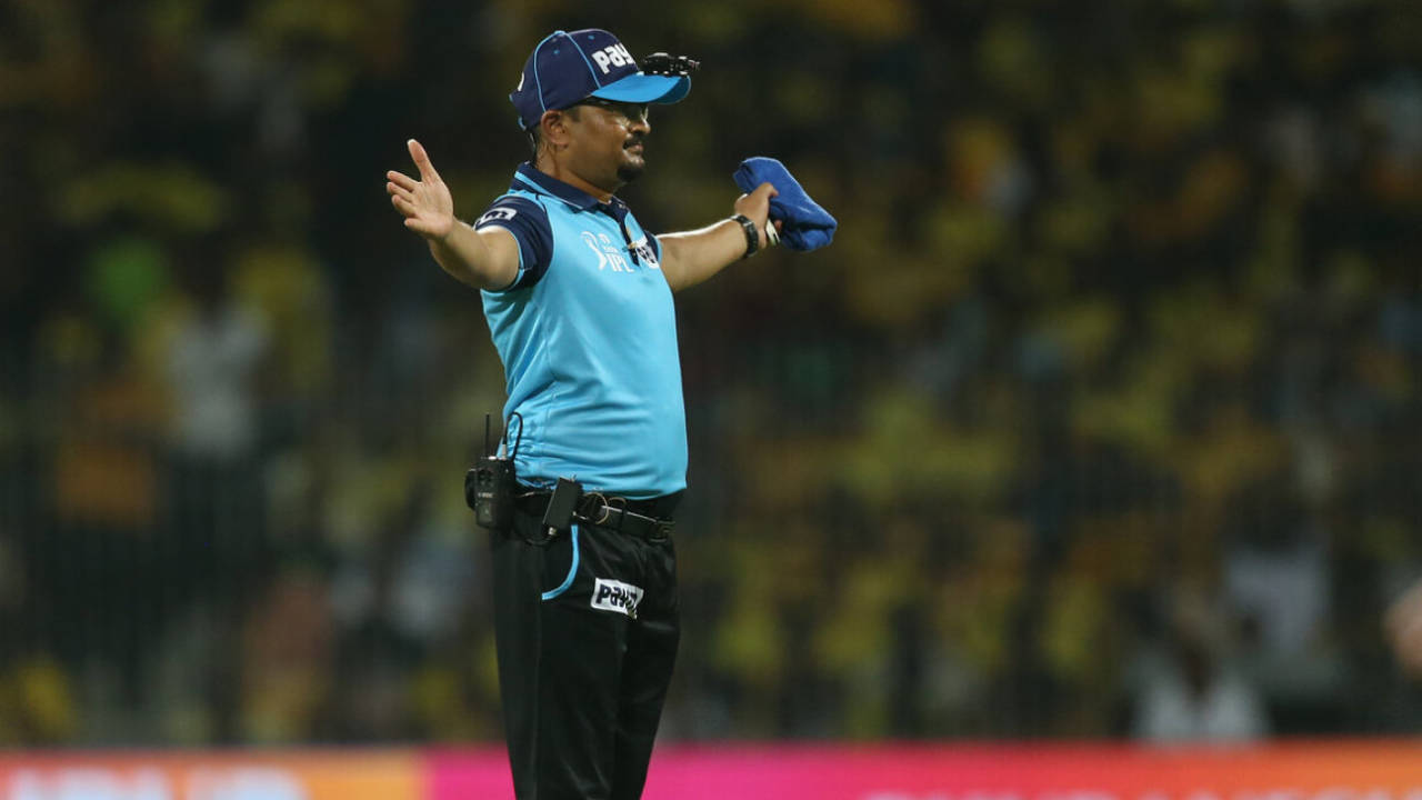 Umpire Akshay Totre signals a wide - or is he showing us how long an average innings takes this IPL?&nbsp;&nbsp;&bull;&nbsp;&nbsp;BCCI