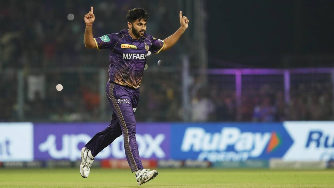 Shardul Thakur struck in his first over to dismiss Michael Bracewell, Kolkata Knight Riders vs Royal Challengers Bangalore, IPL 2023, Kolkata, April 6, 2023 