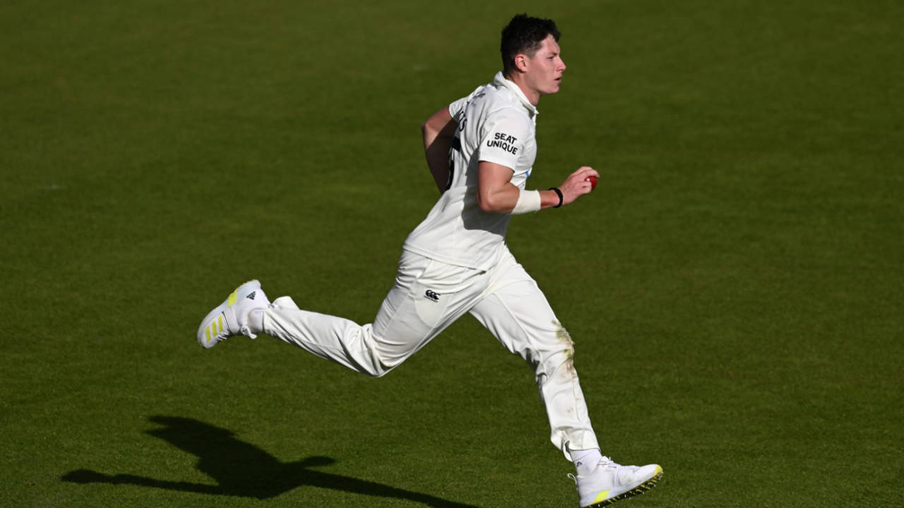 Matt Potts approaches the crease, Sussex vs Durham, Hove, County Championship, 2nd day, April 7, 2023