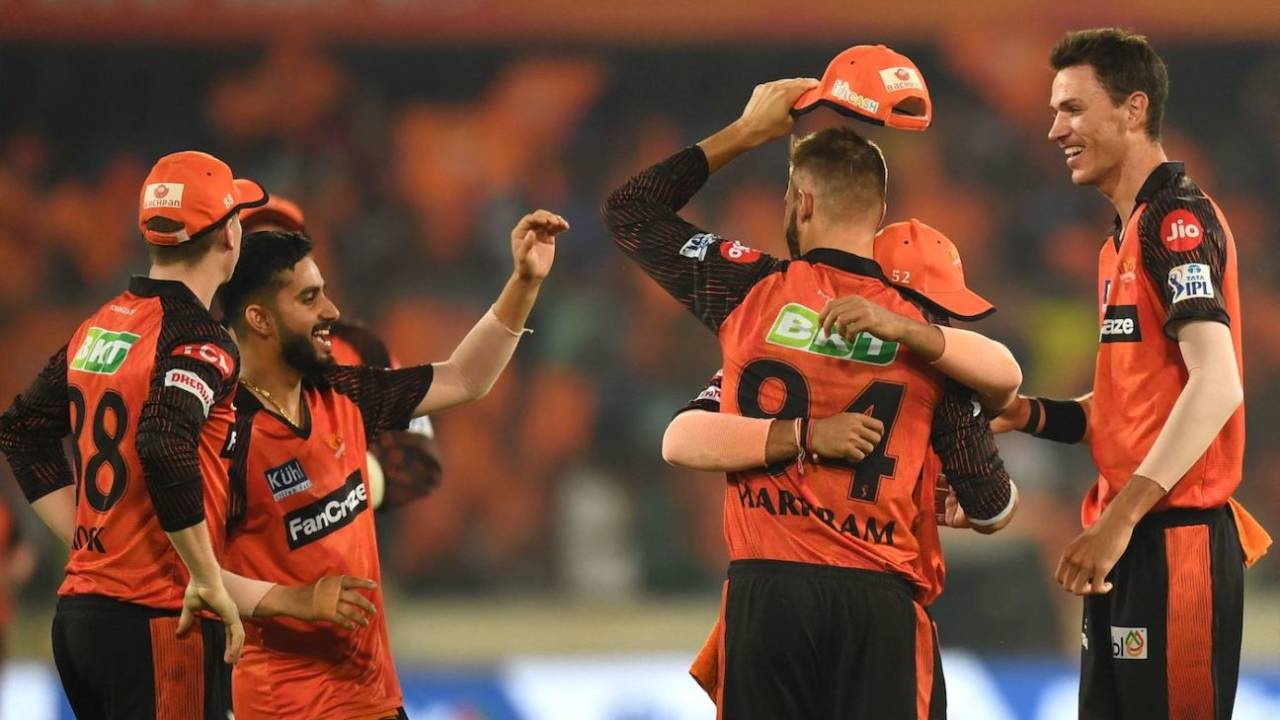 The SRH players celebrate after Aiden Markram caught Suryakumar Yadav off Marco Jansen, Sunrisers Hyderabad vs Mumbai Indians, IPL 2023, Hyderabad, April 18, 2023