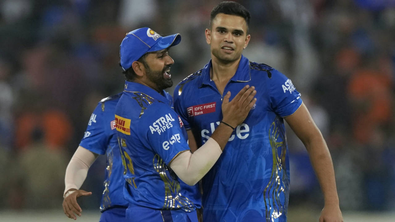Rohit Sharma celebrates after Arjun Tendulkar took the match-winning wicket, Sunrisers Hyderabad vs Mumbai Indians, IPL 2023, Hyderabad, April 18, 2023