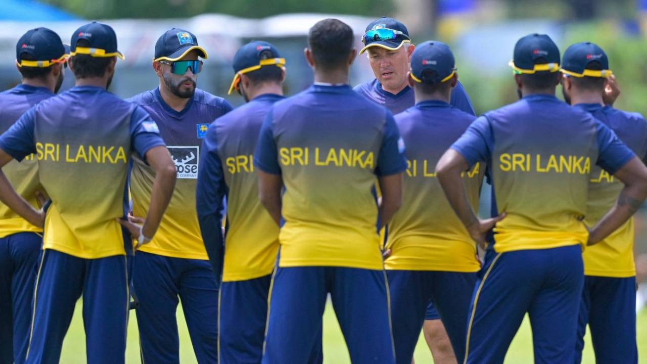 Dimuth Karunaratne and Chris Silverwood speak to the team in a training session, Sri Lanka vs Ireland, Galle, April 23, 2023