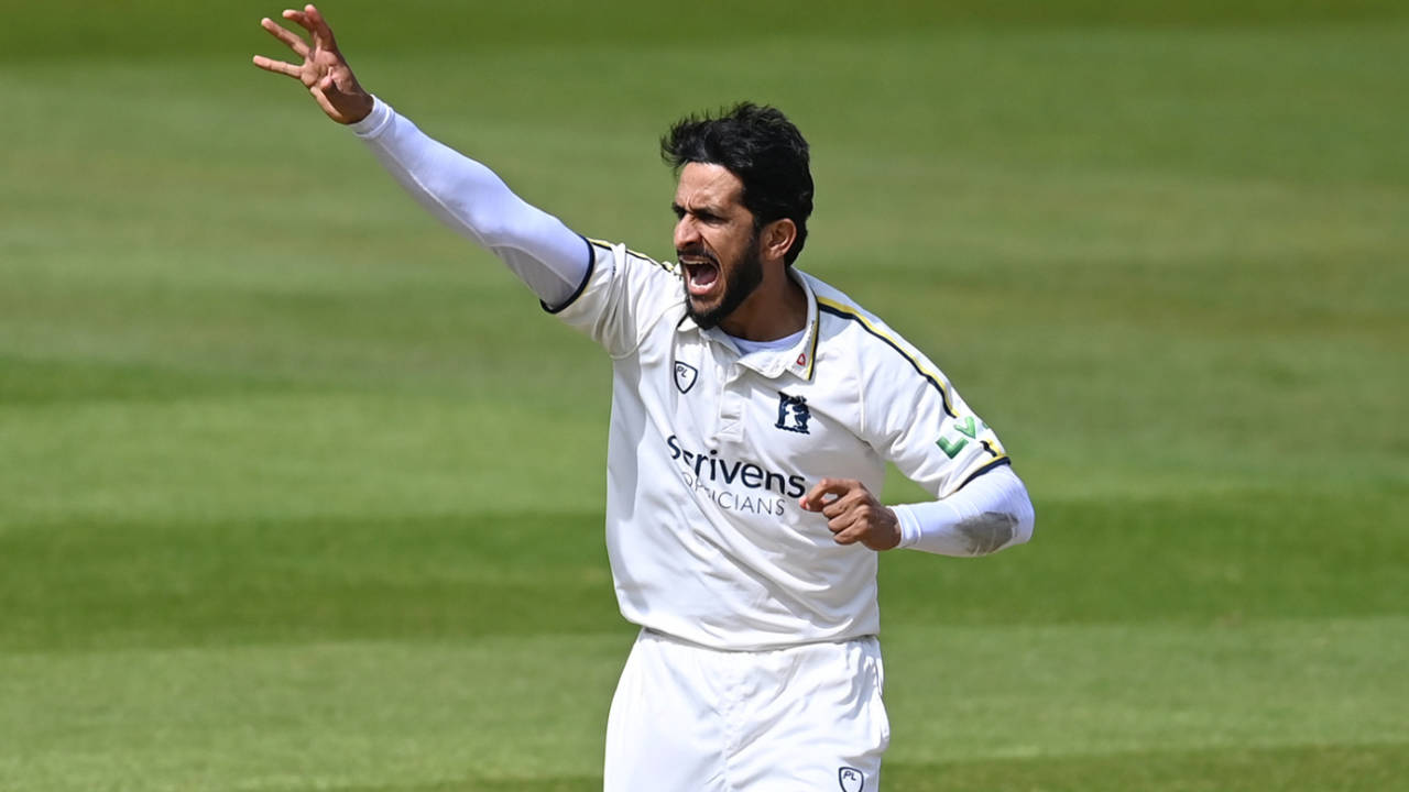 Hasan Ali goes up in appeal, Warwickshire vs Surrey, County Championship, Division One, Edgbaston, April 28, 2023