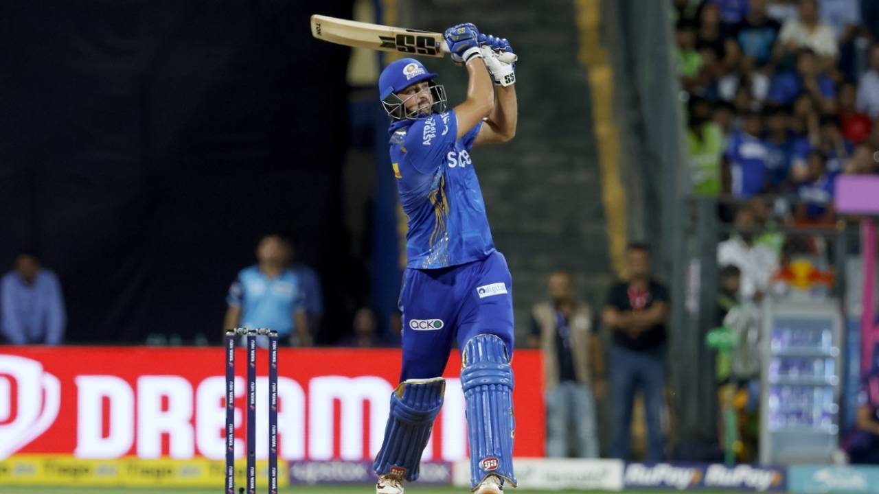 Tim David heaves at the ball, Mumbai Indians vs Rajasthan Royals, IPL 2023, Mumbai, April 30, 2023