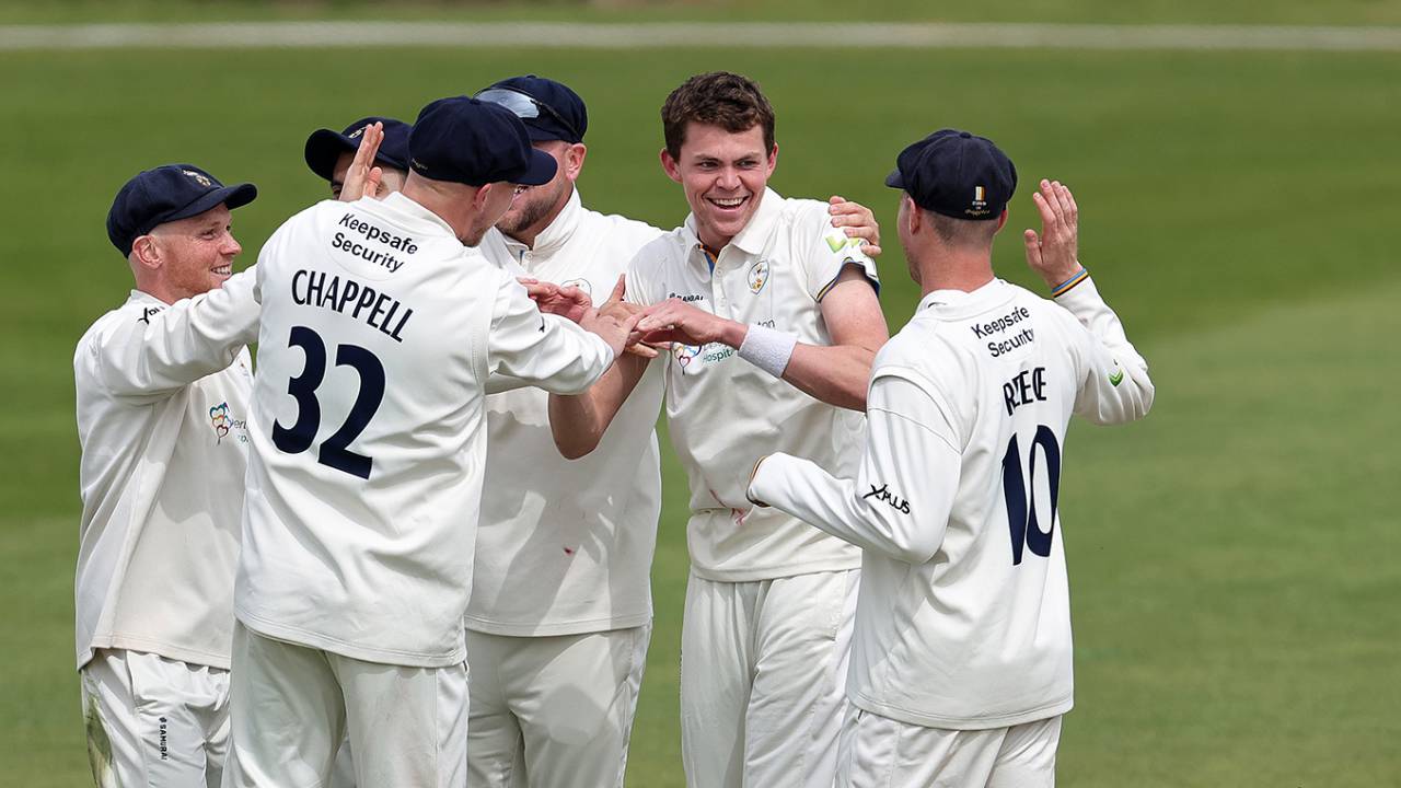 Henry Brookes ripped through the Leicestershire top order