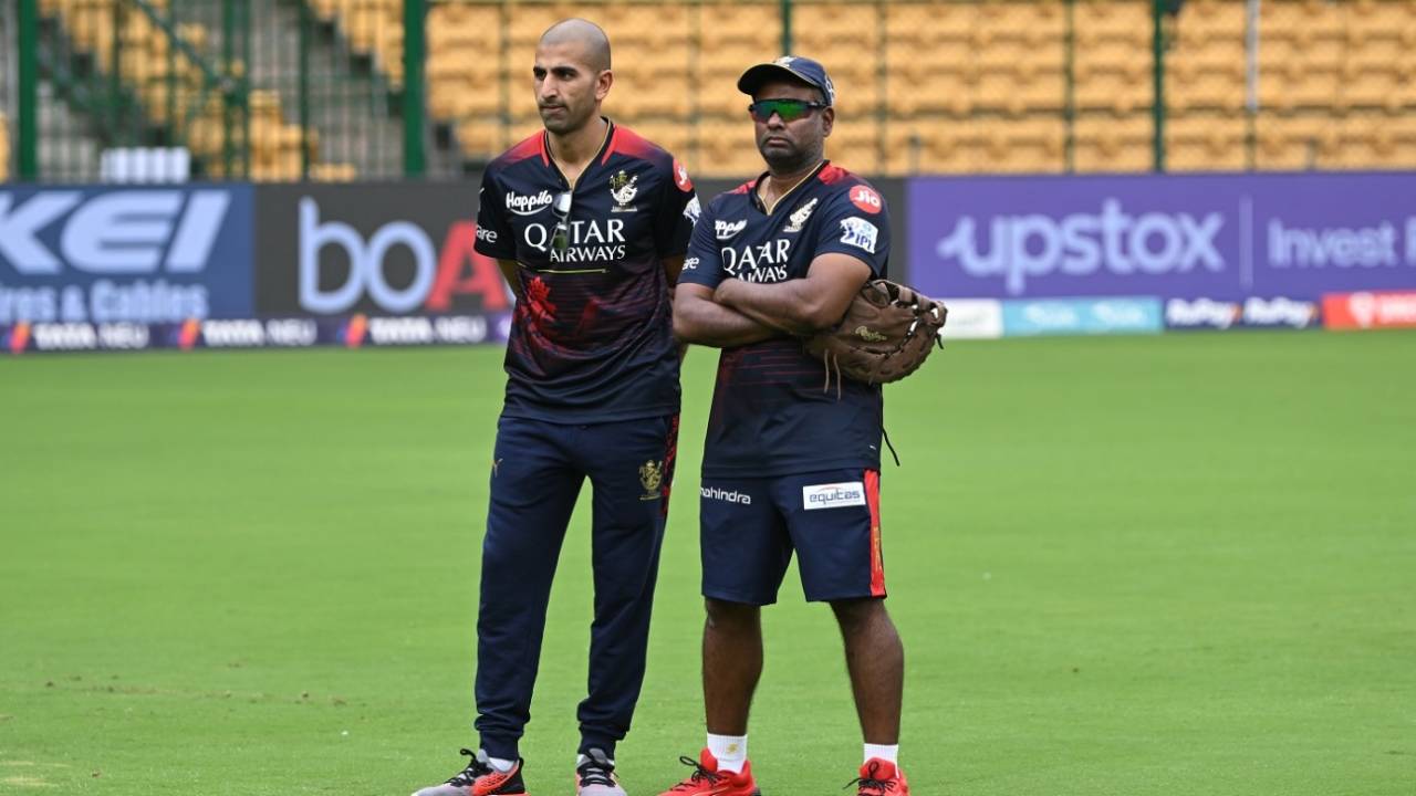 RCB's performance consultant Mo Bobat with their spin-bowling coach Sridharan Sriram, Bengaluru, May 12, 2023