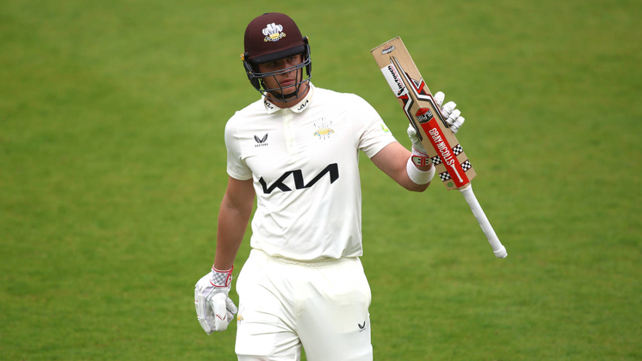 Jamie Smith acknowledges the crowd as he leaves the field after being dismissed for 97, LV= Insurance County Championship, Surrey vs Middlesex, The Kia Oval, May 13, 2023