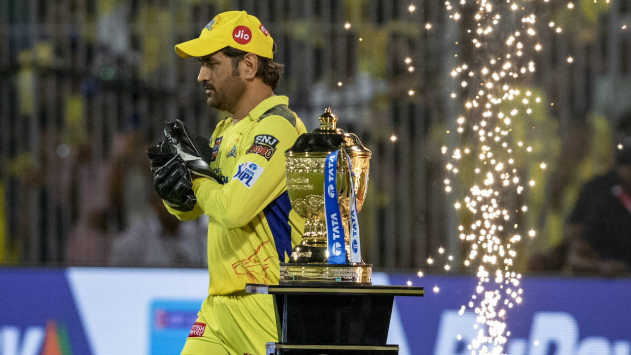 MS Dhoni walks out next to the IPL trophy, Gujarat Titans vs Chennai Super Kings, Qualifier 1, IPL 2023, May 23, 2023