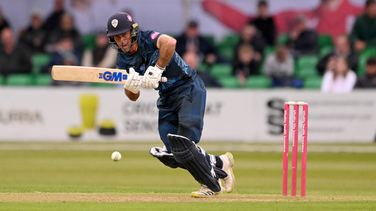 Wayne Madsen works through midwicket on his way to a hundred, Leicestershire vs Derbyshire, Grace Road, Vitality T20 Blast, June 1, 2023
