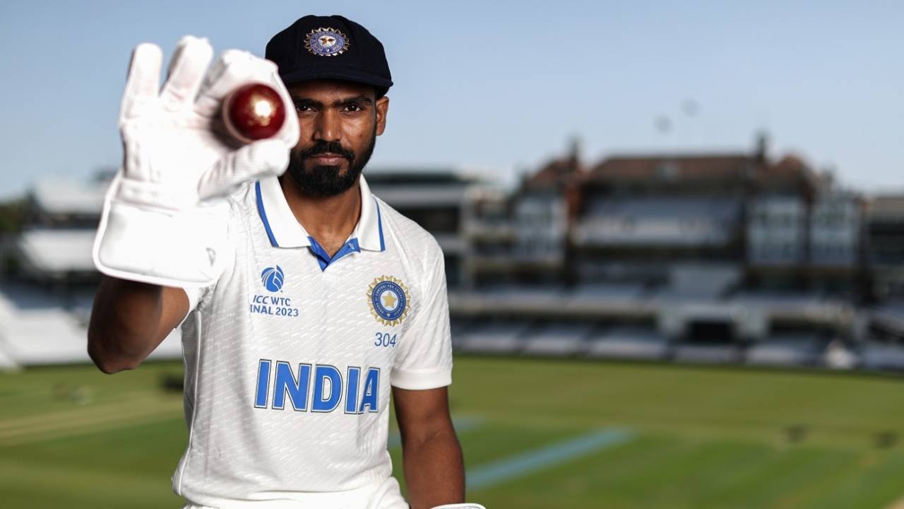 KS Bharat holds a pose, The Oval, June 4, 2023