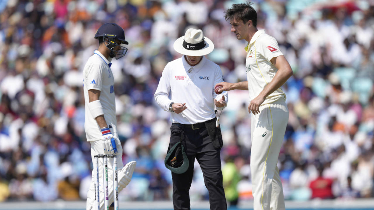 Shubman Gill looks as Pat Cummins collects the ball from Chris Gaffaney, Australia vs India, WTC final, 4th Day, The Oval, London, June 10, 2023