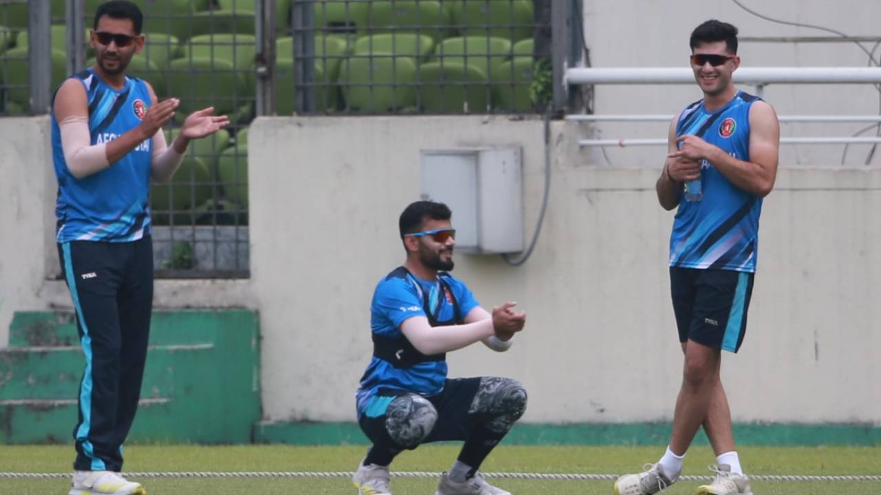 Nijat Masood, Zahir Khan and Izharulhaq Naveed share a laugh, Mirpur, June 13, 2023