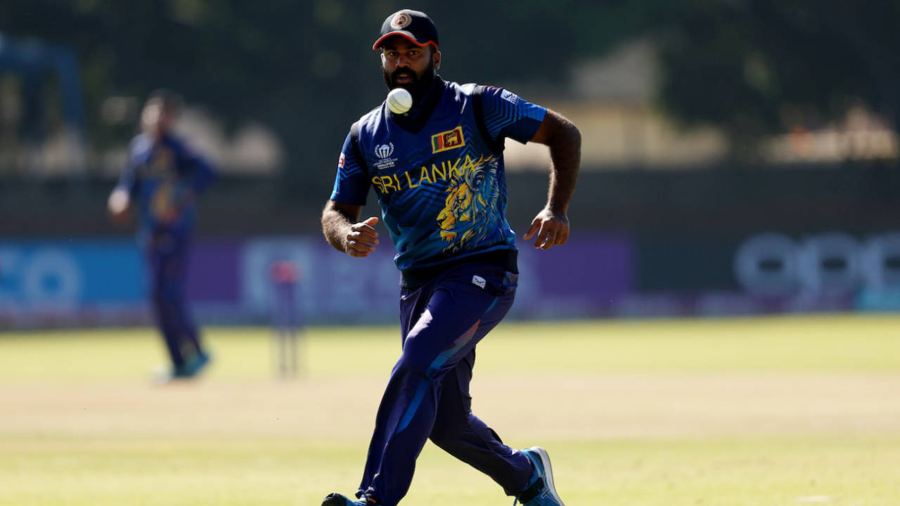 Lahiru Kumara goes after the ball, Oman vs Sri Lanka, ICC Cricket World Cup Qualifier, Bulawayo, June 23, 2023