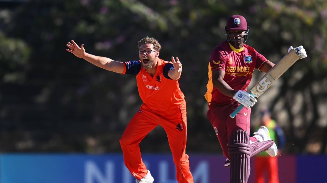 Vivian Kingma belts out an appeal, Netherlands vs West Indies, ICC World Cup Qualifier, Harare, June 26, 2023