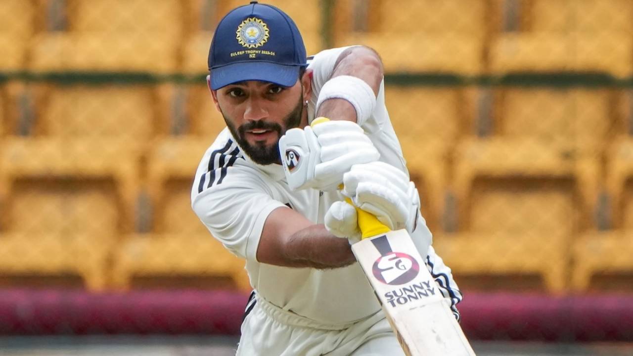 Dhruv Shorey drives one back down the ground, North Zone vs North East Zone, Duleep Trophy, 1st day, Bengaluru, June 28, 2023