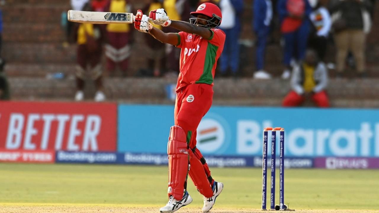 A late blitz from Mohammad Nadeem kept Oman in with a chance, Oman vs Zimbabwe, Super Six, Men's World Cup Qualifier, Bulawayo, June 29, 2023