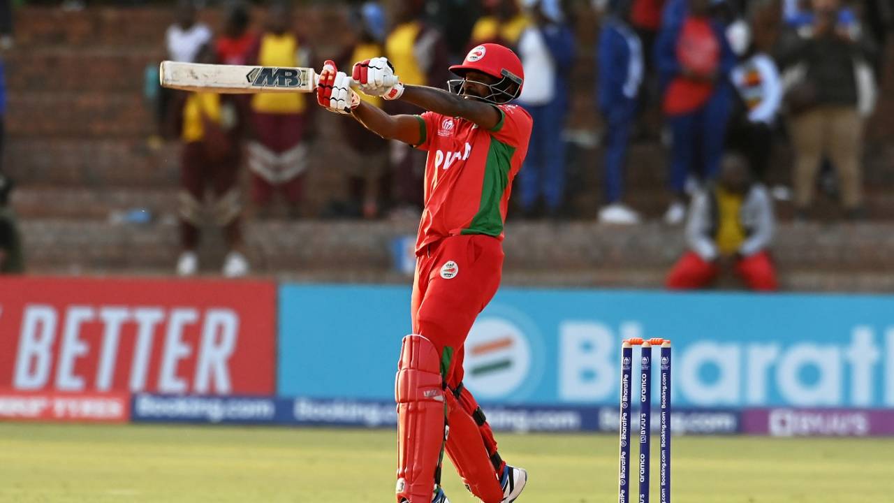 A late blitz from Mohammad Nadeem kept Oman in with a chance, Oman vs Zimbabwe, Super Six, Men's World Cup Qualifier, Bulawayo, June 29, 2023