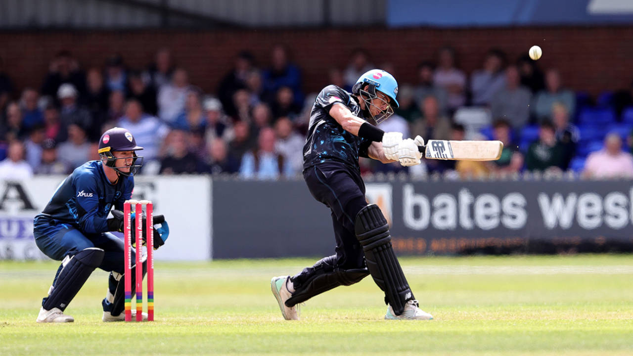 Mitchell Santner launches one leg side during his 64 off 46, Derbyshire vs Worcestershire, Vitality Blast, Derby, July 2, 2023