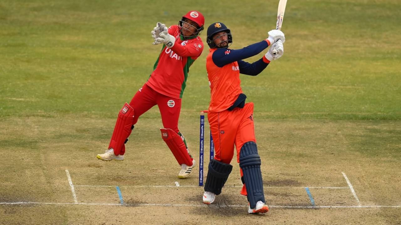 Wesley Barresi hits one out of the ground, Netherlands vs Oman, Harare, Match 25, July 03 2023