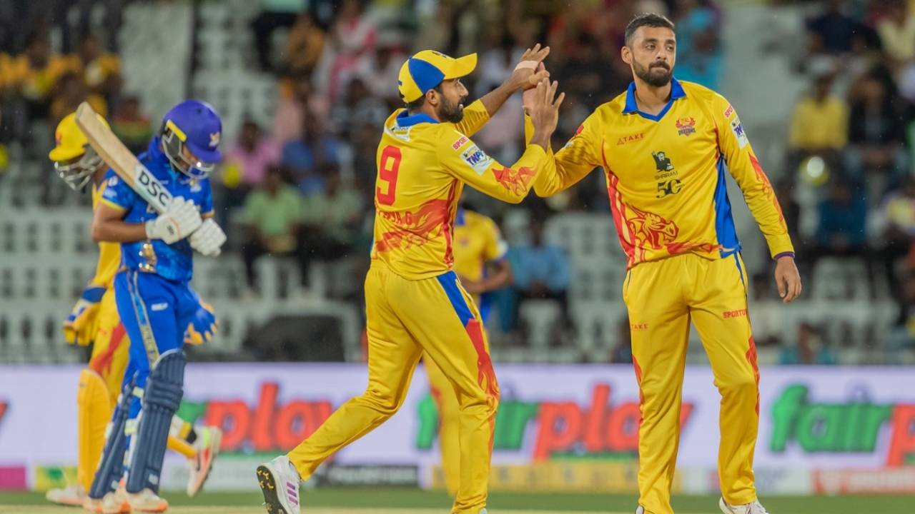 Varun Chakravarthy celebrates a wicket with Adithya Ganesh, Dindigul Dragons vs Salem Spartans, TNPL 2023, Tirunelveli, July 3, 2023