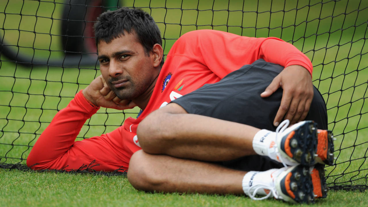 Praveen Kumar takes a break during a nets session, Manchester, August 30, 2011

